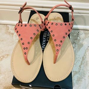 Simply Vera wang sandals size 8.5
